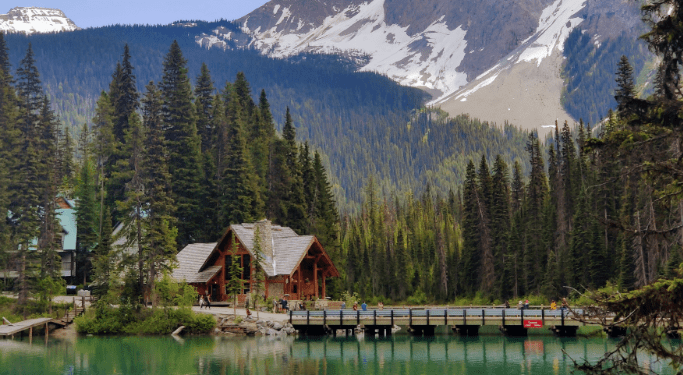 6 Reasons Why You Must Visit Canada This Winter