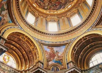 From Castles to Coastlines: Uncovering the Magic of Europe’s Featured Destinations