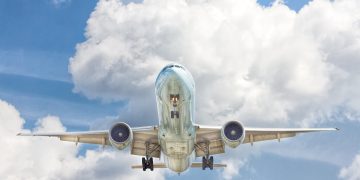 Navigating Airports and Flights: Expert Advice for Smooth Sailing