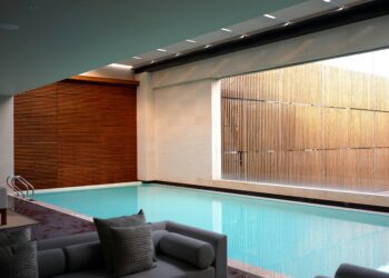 Luxury Hotels vs. Airbnb: Which is the Best Option for Your Travels?